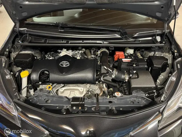 Toyota Yaris 1.5 VVT-i Dynamic AUTOMAAT! 2019 Benzine 34