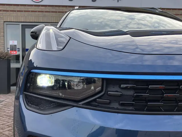 Lynk & Co 01 1.5 2024 Hybride Benzine 17