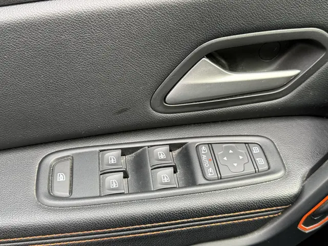 Dacia Duster 1.3 TCe 150 Journey 2023 Benzine 12