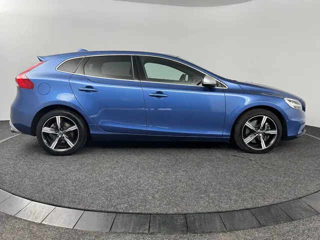 Volvo V40 1.5 T3 Polar+ Sport 2019 Benzine 16