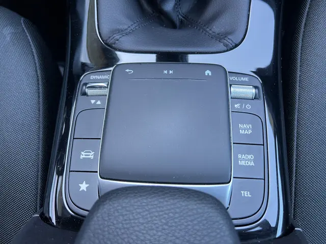 Mercedes-Benz A-Klasse 180 2021 Benzine 16