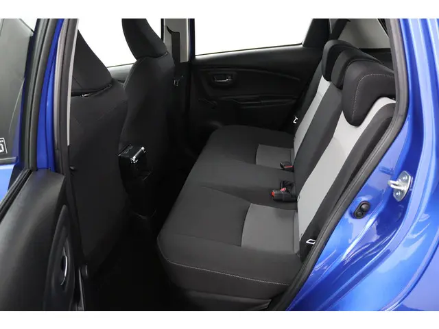 Toyota Yaris 1.5 Hybrid Design 2018 Hybride Benzine 18