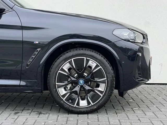 BMW iX3 High Executive Edition 80 kWh 2025 Elektrisch 9