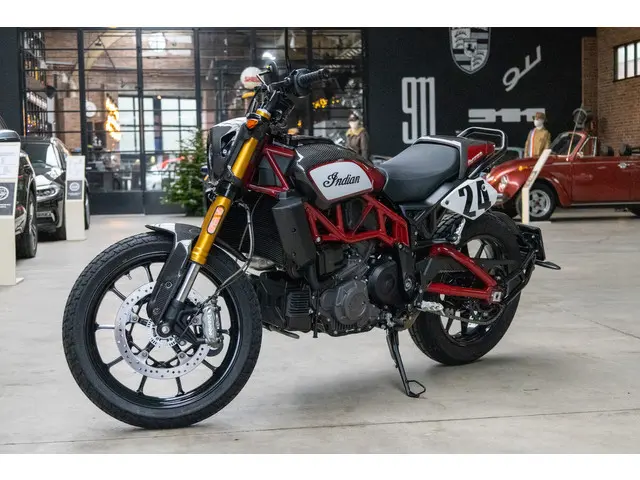 Indian FTR 1200 Carbon *Akrapovic* 2020 Benzine 9