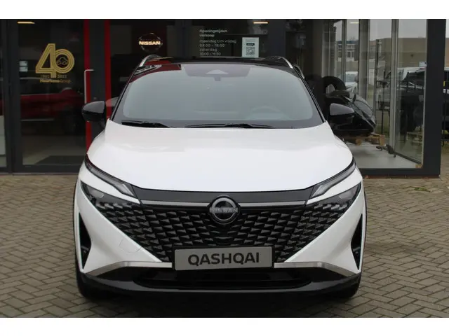 Nissan QASHQAI MHEV 158 Xtronic Tekna Plus 2025 Benzine 3
