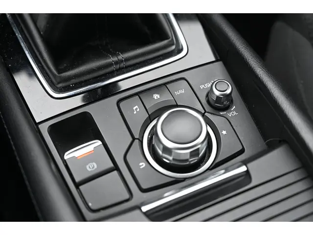 Mazda 3 SkyActiv-G 120 6MT SkyLease+ 2018 Benzine 29