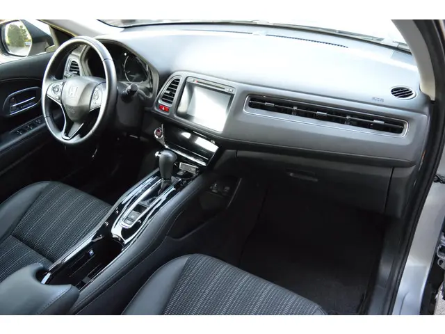 Honda HR-V 1.5 i-VTEC Executive automaat 2017 Benzine 16