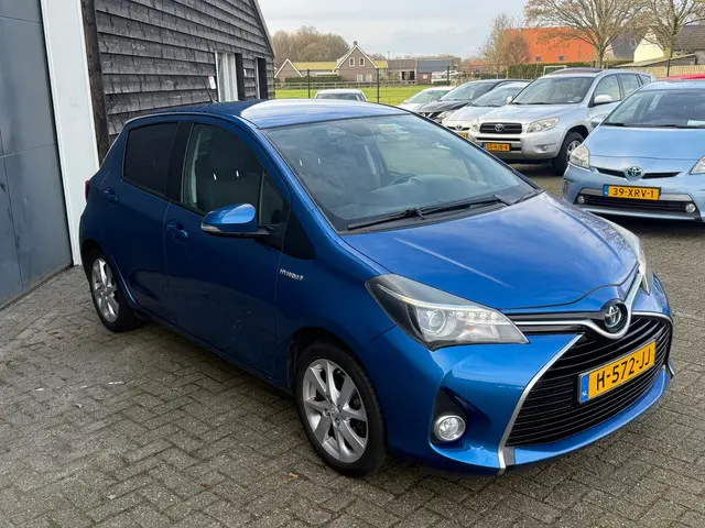 Toyota Yaris 1.5 Hybrid Dynamic 2014 Hybride Benzine 5