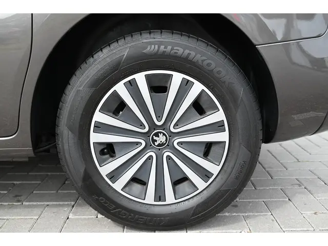 Peugeot Partner Tepee 1.2 PureTech Active 2017 Benzine 9