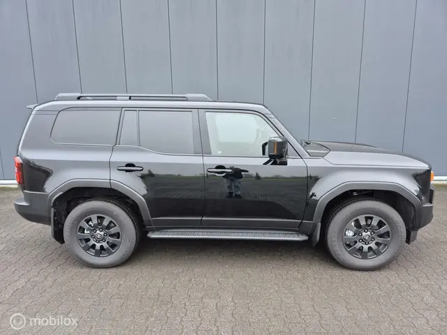 Toyota Land Cruiser 250 2.8 D-4D Executive 2024 Diesel 60