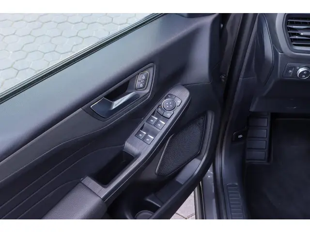 Ford Kuga 2.5 PHEV Titanium 2021 Hybride Benzine 21