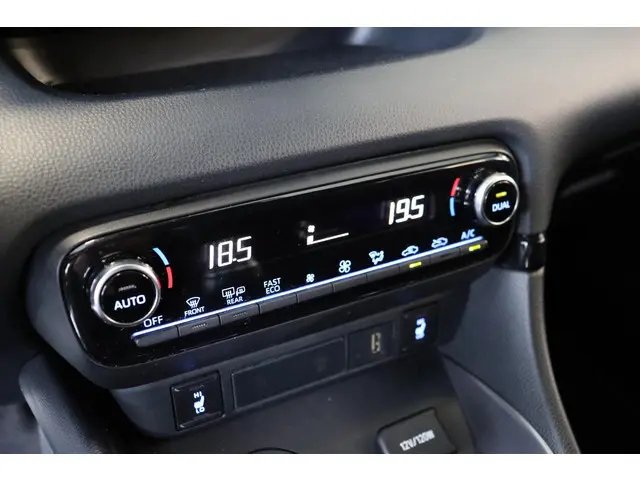 Toyota Yaris 1.6 GR Premium, 1ste eigenaar 2022 Benzine 33