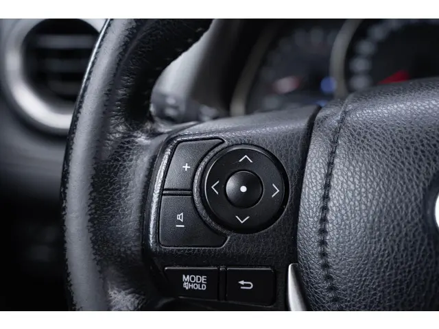Toyota RAV4 2.2 D 150PK Edition 2015 Diesel 24