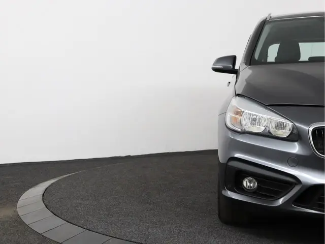 BMW 2 Serie Active Tourer 220i Essential 2015 Benzine 25