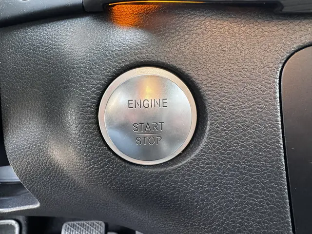 Mercedes-Benz B-Klasse 180 Business 2018 Benzine 27