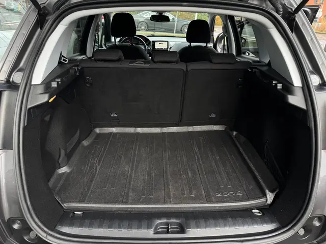 Peugeot 2008 1.2 PureTech Blue Lease Allure 2019 Benzine 11