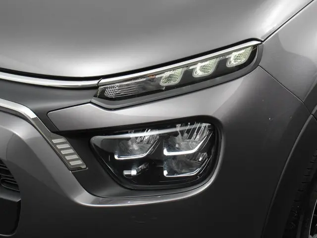 Citroën C3 1.2 PureTech 110pk Automaat Max 2024 Benzine 25