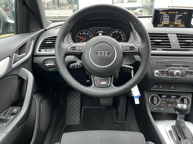 Audi Q3 1.4 TFSI CoD Sport Advance Sport 2018 Benzine 47