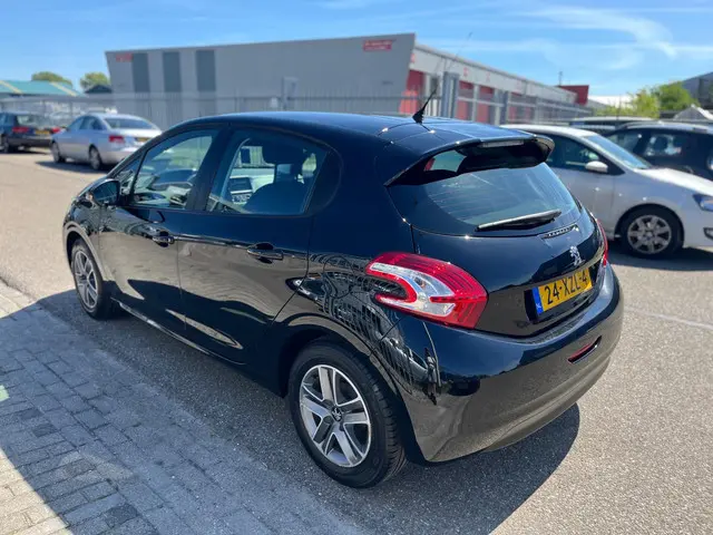 Peugeot 208 1.2 VTi Active 2012 Benzine 4
