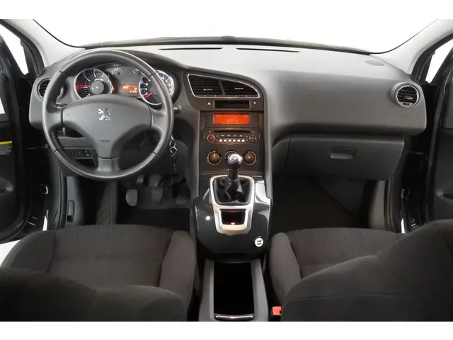 Peugeot 5008 1.6 VTi Access 2013 Benzine 11