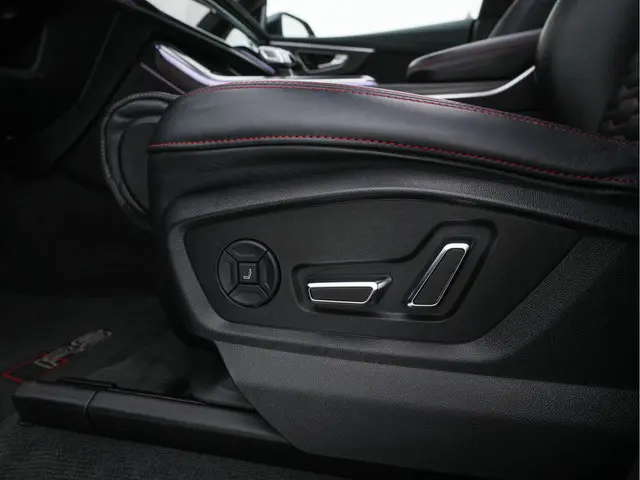 Audi RSQ8 4.0 TFSI Quattro 2021 Benzine 32