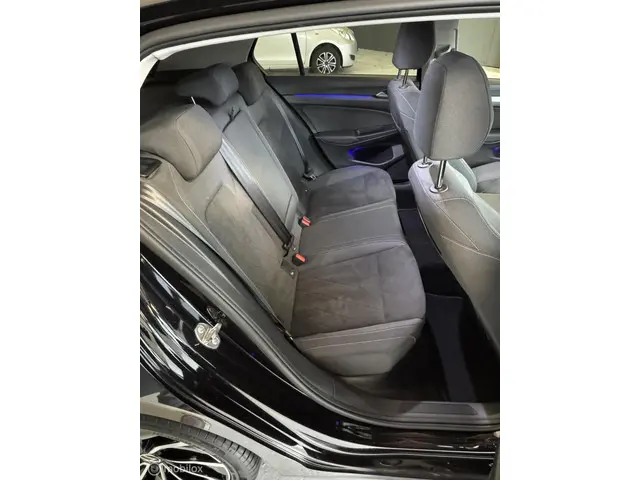 Volkswagen Golf 1.0 eTSI Life Business 2023 Benzine 17