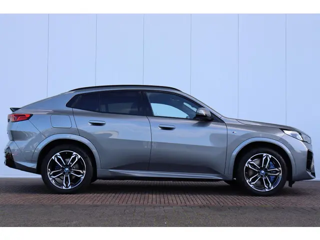 BMW iX2 xDrive30 67 kWh 2024 Elektrisch 4