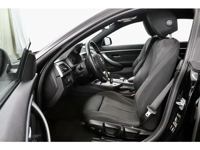 BMW 4 Serie Gran Coupé 418i Business 2018 Benzine 12