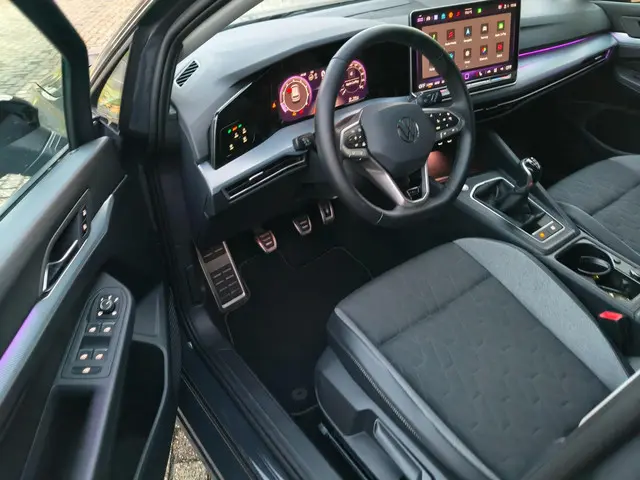 Volkswagen Golf 1.5 TSI Life Edition 2025 Benzine 11