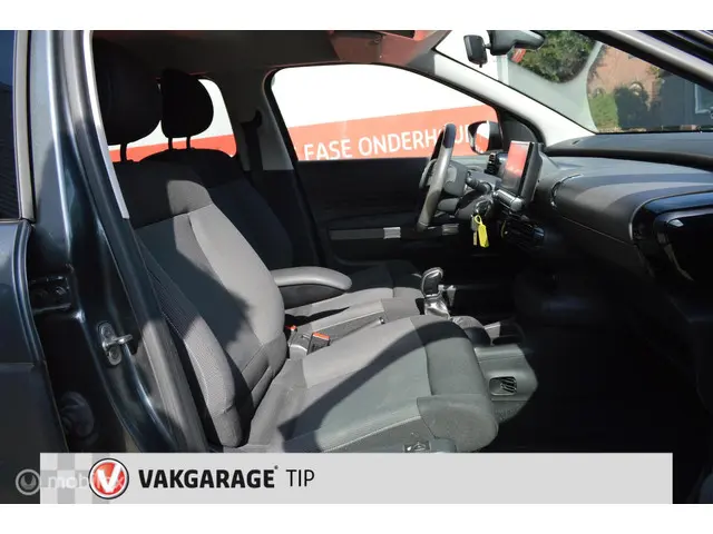 Citroën C4 Cactus 1.2 PureTech Shine 2015 Benzine 17