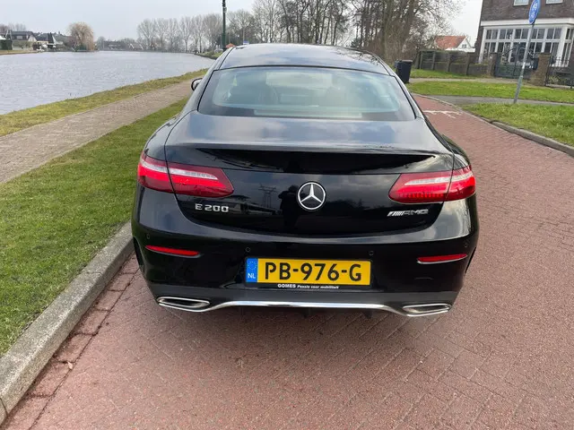 Mercedes-Benz E-Klasse Coupé 200 2017 Benzine 4
