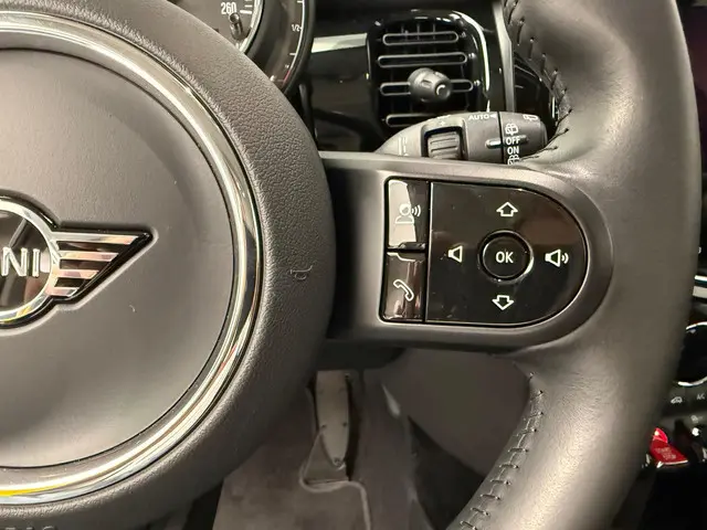MINI 5-Deurs Cooper 2023 Benzine 14