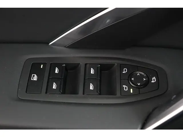 BMW iX1 xDrive30 Launch Edition 67 kWh 2023 Elektrisch 22