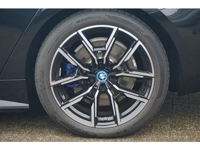 BMW i4 eDrive40 2024 Elektrisch 6