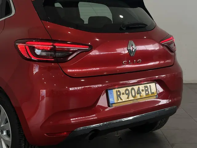 Renault Clio 1.0 TCe 100 Intens 2020 Benzine 27