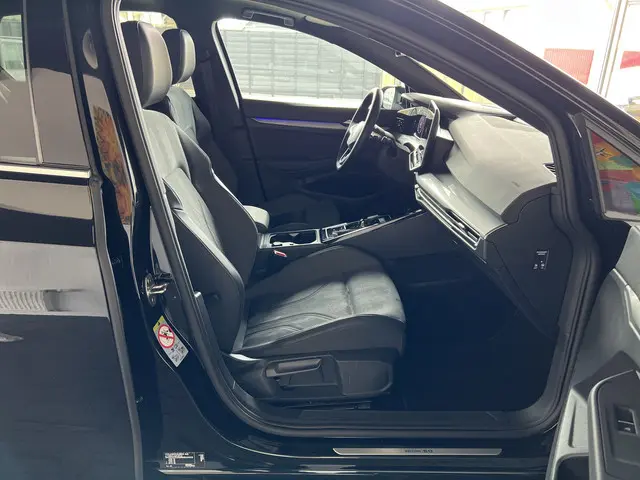 Volkswagen Golf 1.5 eTSI Edition 50 2024 Hybride Benzine 21