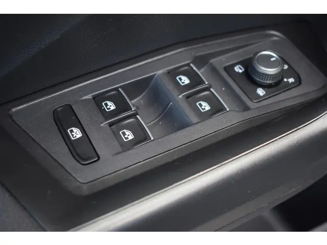 Volkswagen T-Roc 1.5 TSi 150pk Sport 2019 Benzine 28