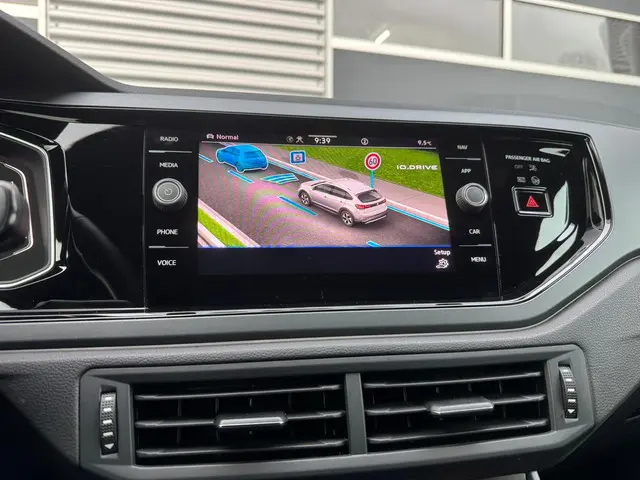 Volkswagen Taigo 1.0 TSI R-Line 2025 Benzine 12