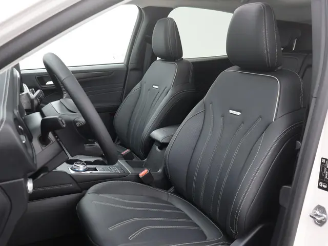 Ford Kuga 2.5 PHEV 225PK Vignale 2022 Hybride Benzine 31