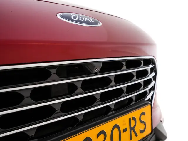 Ford Kuga 2.5 PHEV Titanium 2022 Hybride Benzine 25
