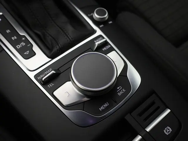 Audi A3 Limousine 35 TFSI/150PK S Line 2019 Benzine 29