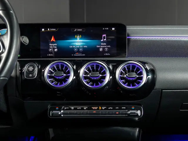 Mercedes-Benz CLA Coupé 180 Luxury Line 2023 Benzine 12