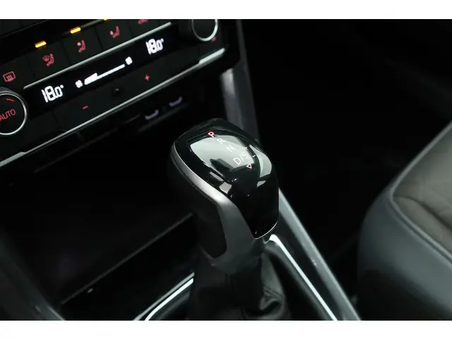 Volkswagen T-Cross 1.0 TSI Style DSG 2021 Benzine 6