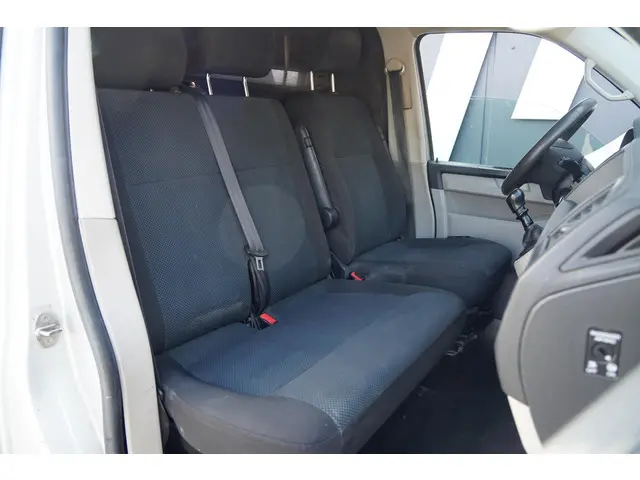 Volkswagen Transporter 2.0 TDI L2H1 Highline 2016 Diesel 10