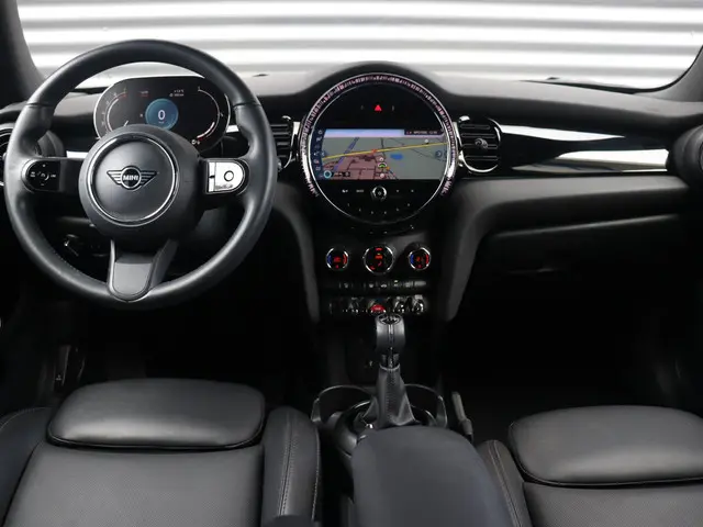 MINI 3-Deurs One 2022 Benzine 11