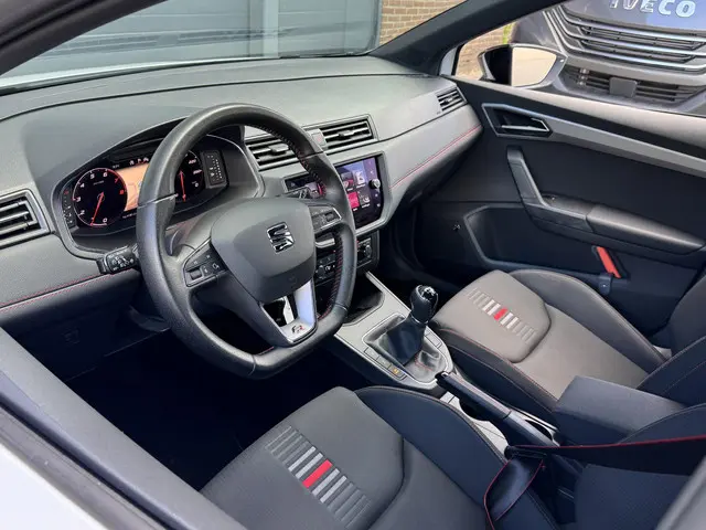 SEAT Ibiza 1.0 TSI FR BUSINESS INTENSE 2020 Benzine 6