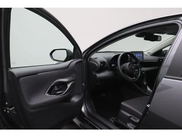 Toyota Yaris 1.5 Hybrid 115 Dynamic 2025 Hybride Benzine 4