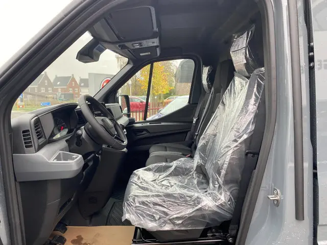 Renault Master T35 2.0 dCi 150 L2H2 Extra 2024 Diesel 13