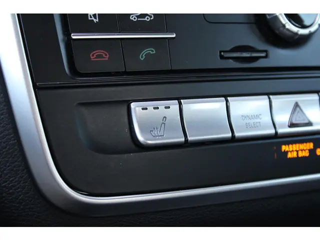 Mercedes-Benz GLA 180 Business 2018 Benzine 31