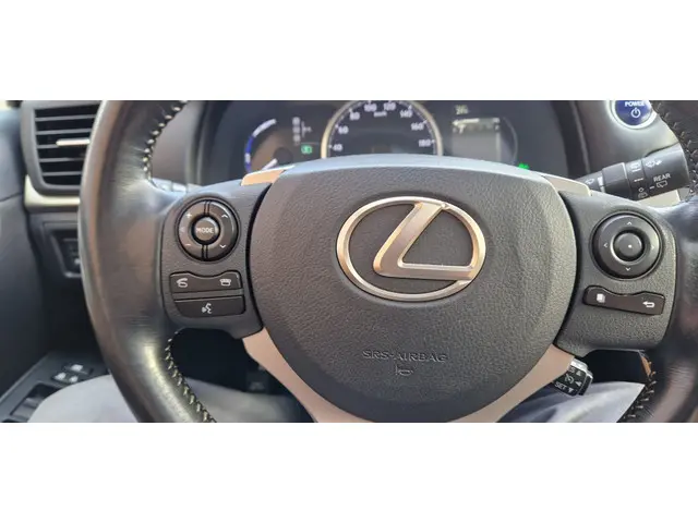 Lexus CT 200h Luxury Line 2016 Hybride Benzine 19
